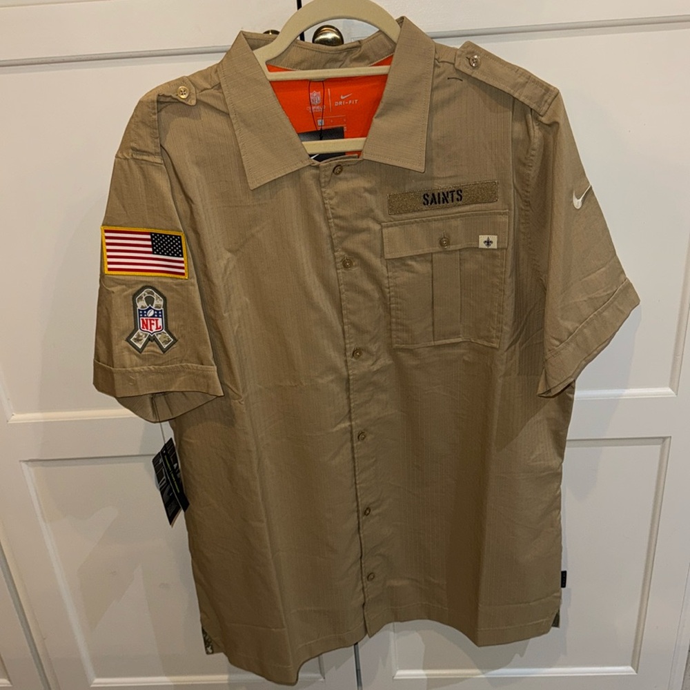 Nike Men’s Saints Short Sleeve Button-Down Shirt - Khaki with Orange Lining
